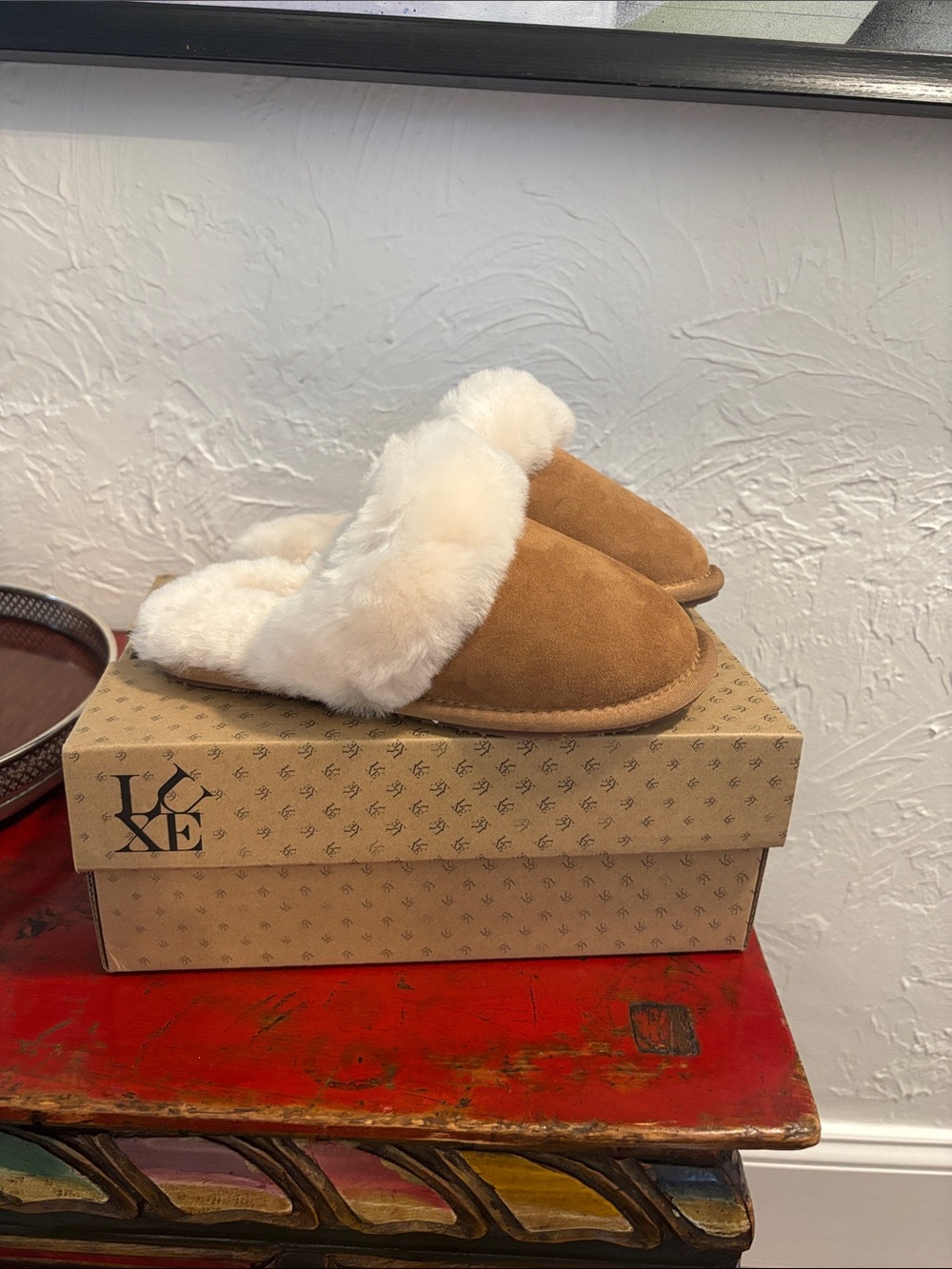 Australia Luxe Collective Kids Tan Slippers with Cream Shearling Trim